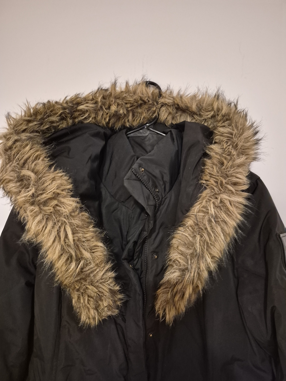 Atelier Noir By RUDSAK Black Long Puffer Coat with Faux-Fur Trim Hood - Picture 3 of 16